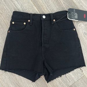 Levi’s Ribcage Shorts